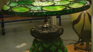 Projektowanie i wykonanie lamp Tiffany w domowym zaciszu. Od samodzielnego projektowania wzorów i wyboru materiałów, po wykonanie własnej lampy Tiffany krok po kroku. oswietlenie lampy tiffany projektowanie 1 2025 oswietlenie lampy tiffany projektowanie 1