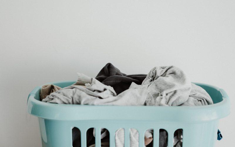 Suszenie prania w małym mieszkaniu. 3 skuteczne sposoby